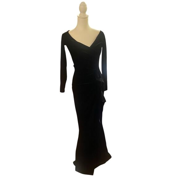 Chiara Boni La Petite Robe Velvet Silveria Gown in Black Size 4 MSRP: $1,090 - Picture 4 of 9